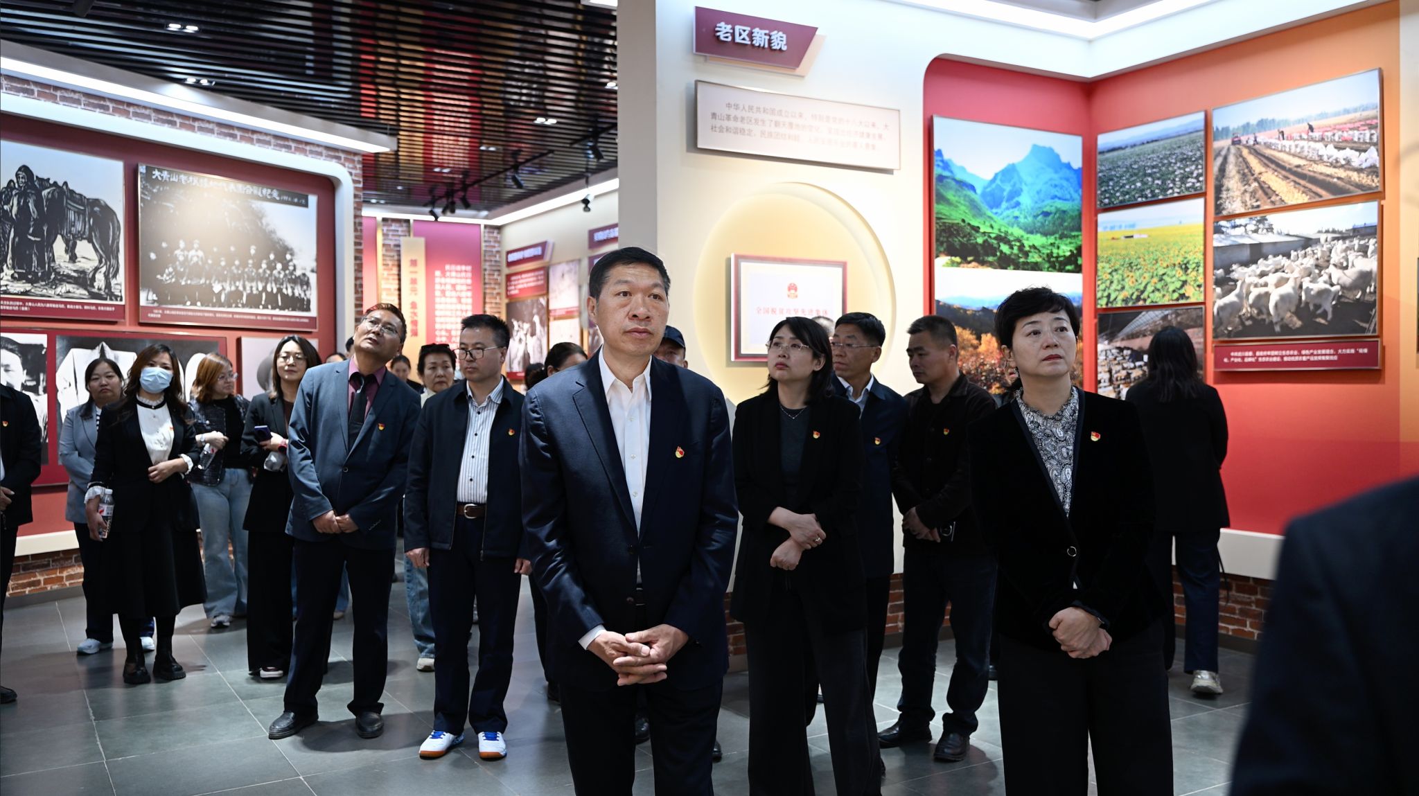 我校组织辅导干部赴大青山抗日游击凭据地发展主题党日活动