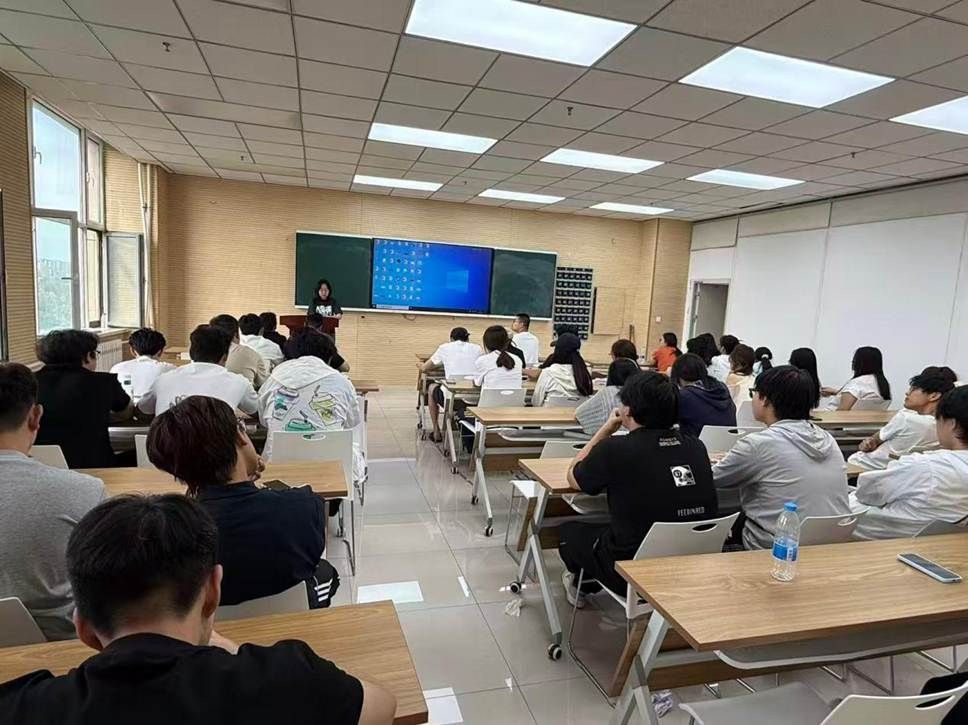 筑牢假期安全防线 守护青春健康成长——推算机与信息技术学院发展暑期安全教育活动